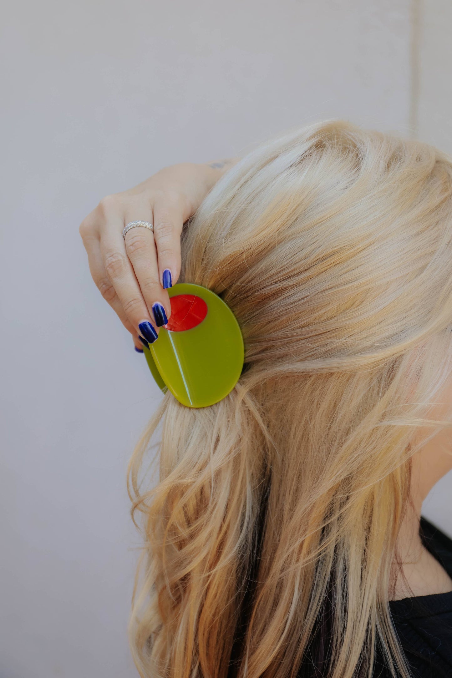 Jumbo Olive Hair Claw