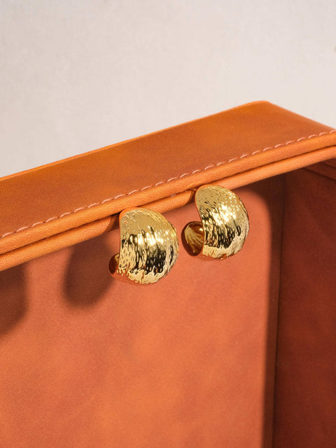 Zélie Huggie Earring