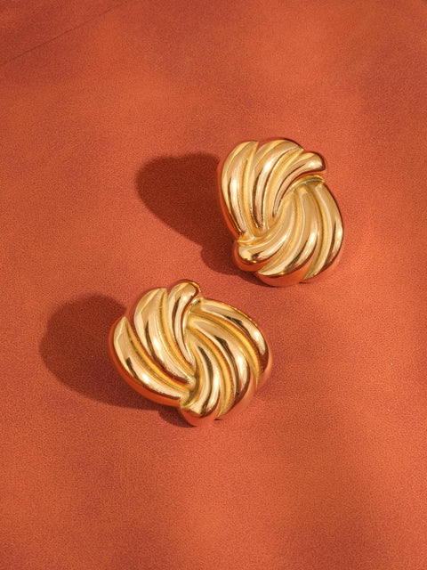Ashton Wavy Studs